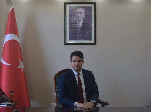 KAYMAKAM BURAK BOZKURT GÜRSES’İN “BERAT KANDİLİ” MESAJI
