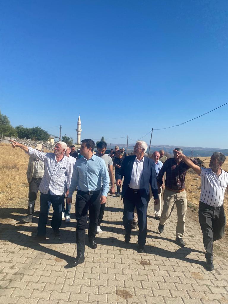 Kaymakamımız Sn. Koray ÇELİK, Hafta Sonu Mesaisinde Yeldeğirmeni Köyünü Ziyaret Etti.